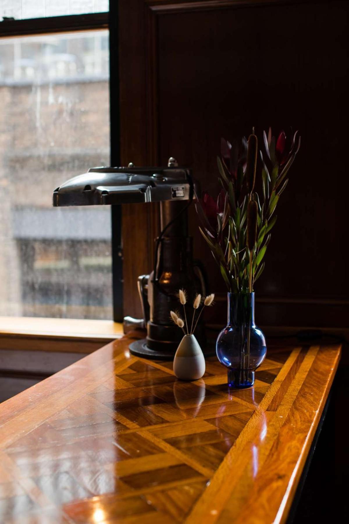 The Old Clare By Ode Hotels Sydney Ngoại thất bức ảnh A 1930s-era desk lamp