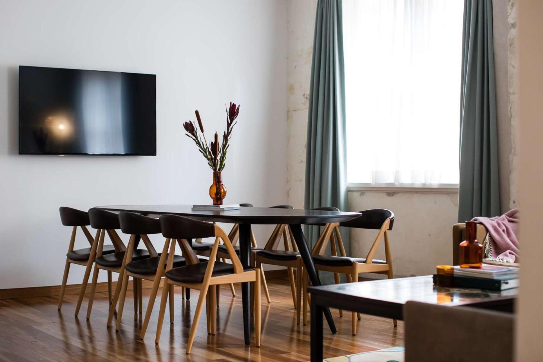 The Old Clare By Ode Hotels Sydney Ngoại thất bức ảnh A living room in a shared apartment