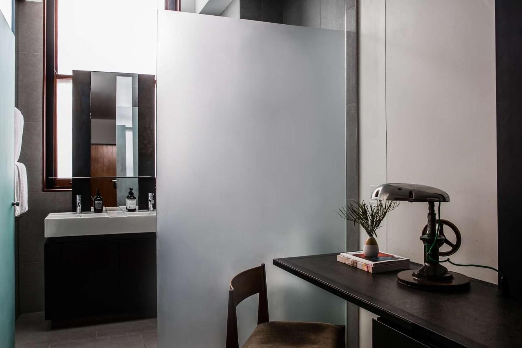 The Old Clare By Ode Hotels Sydney Ngoại thất bức ảnh A room at the hotel